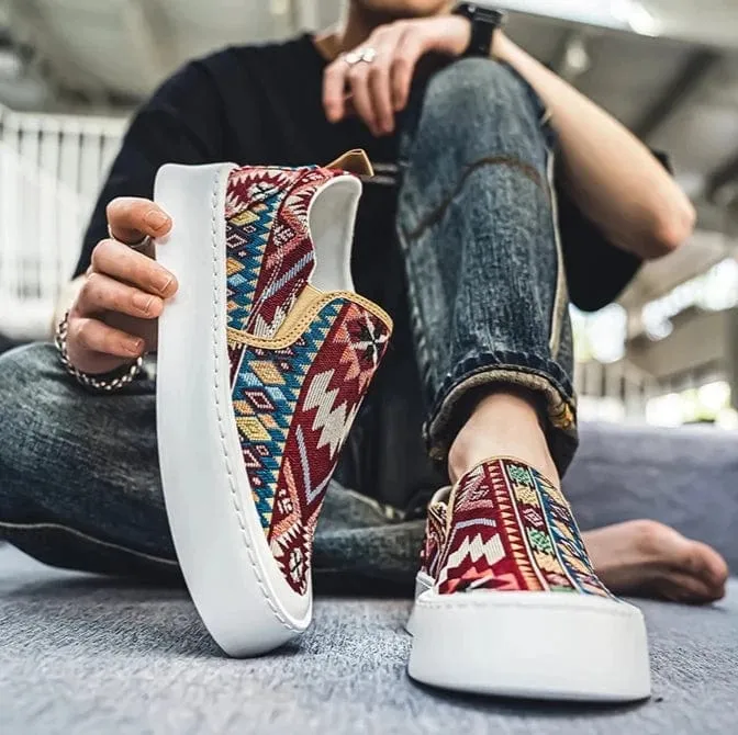 Men's Breathable Canvas Sneakers: Lightweight Vulcanized Shoes with Classic Embroidery